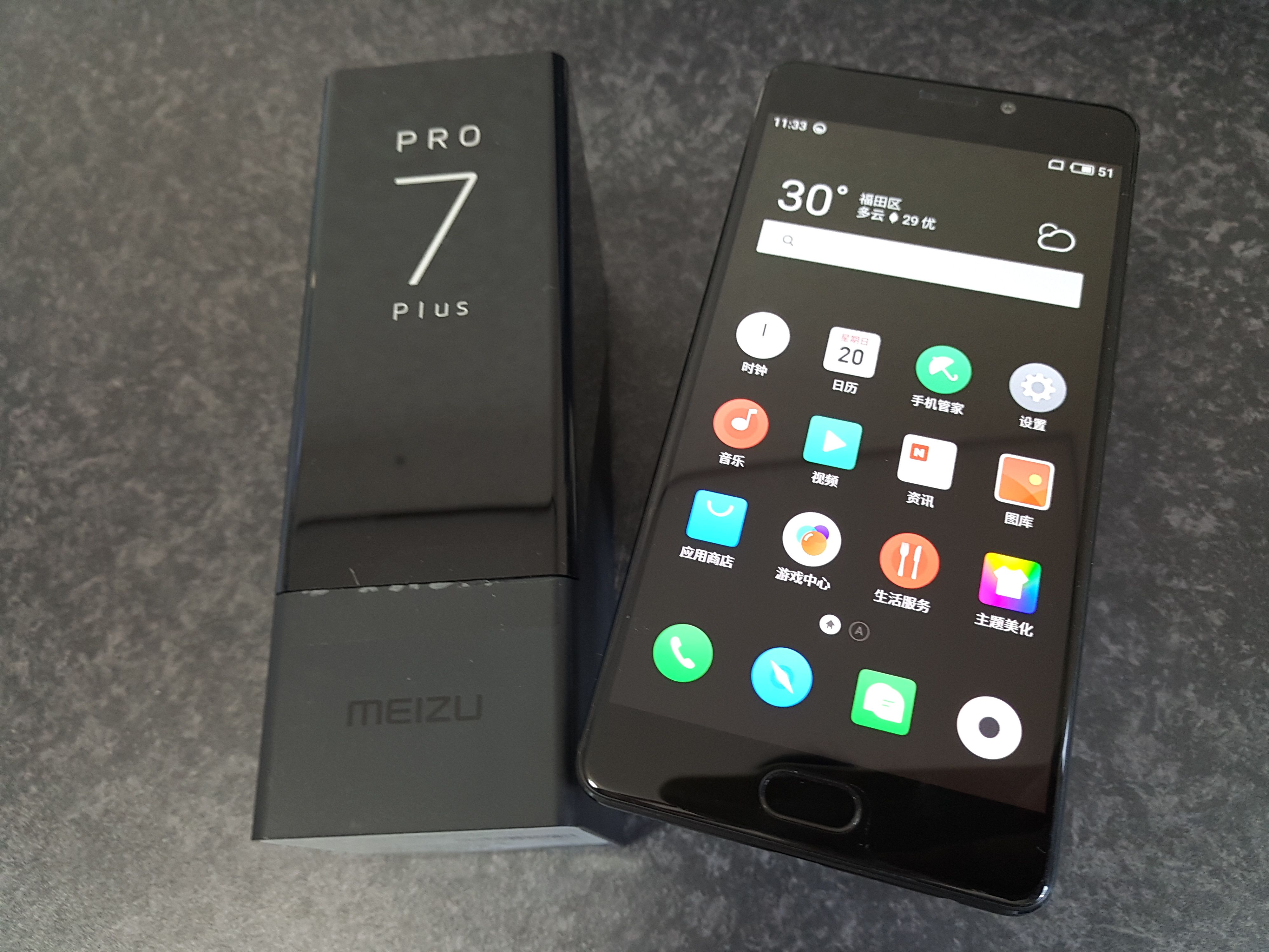 Meizu PRO 7 Plusのフォトレビュー - 物珍しさでは世界一のスマートフォン