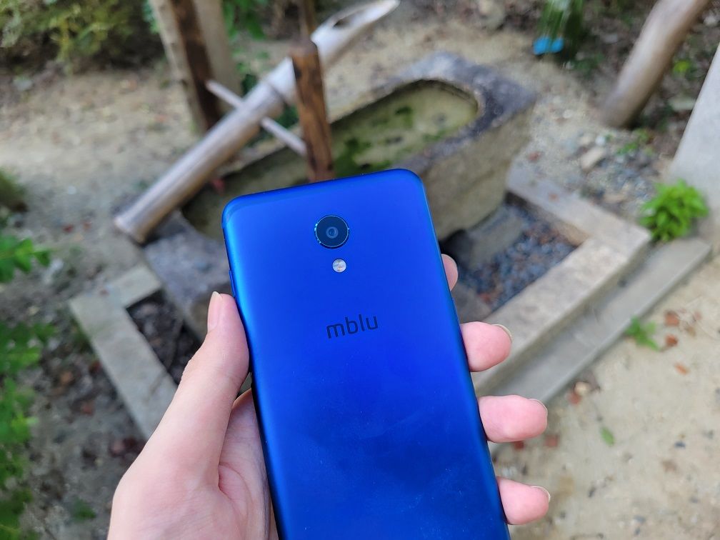 Meizu S6 in 2021 - First mblu logo by “MEIZU”