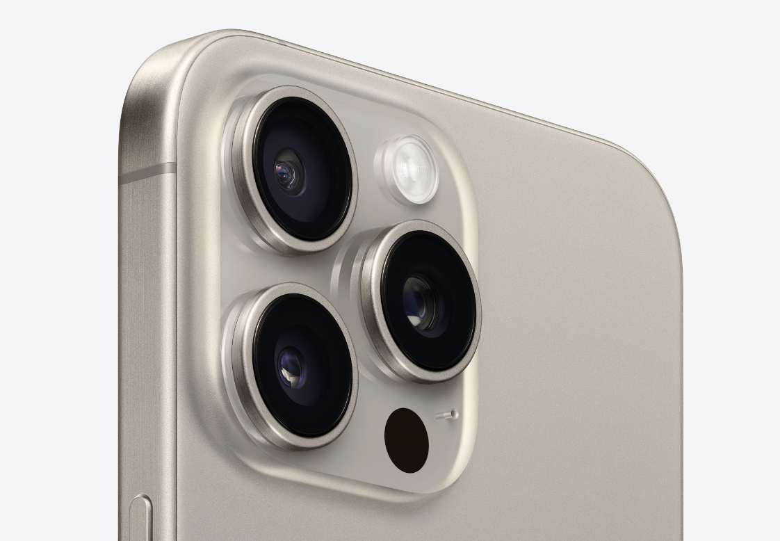 iPhone 15 Pro Maxのカメラセンサーが判明、従来品から望遠とLiDARが変更